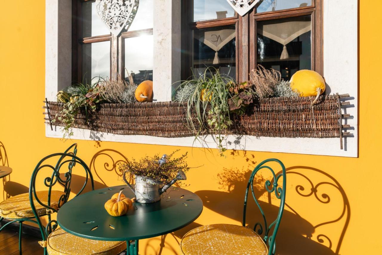 Ambra Cortina Luxury&Fashion Hotel Cortina dʼAmpezzo Exterior foto