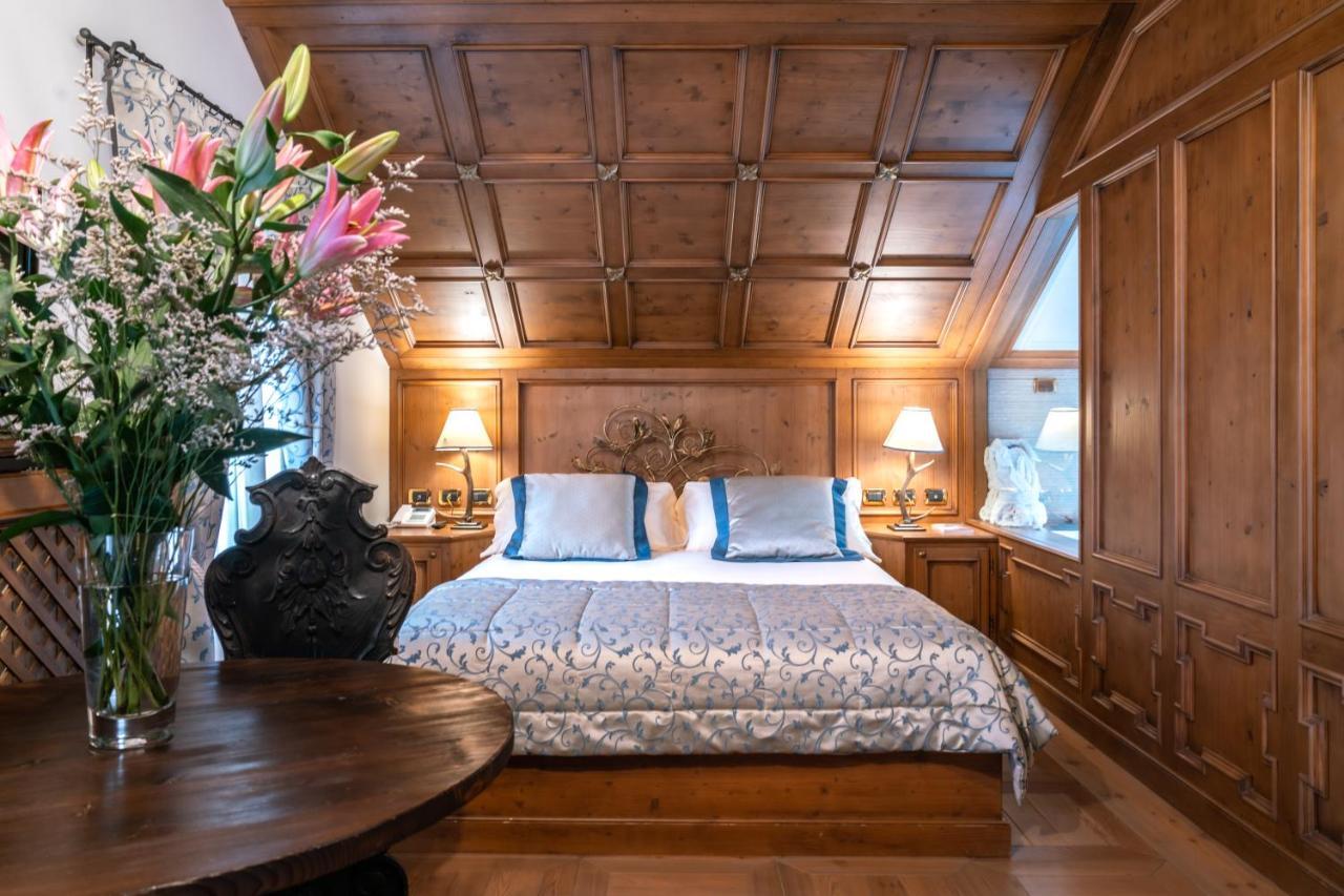 Ambra Cortina Luxury&Fashion Hotel Cortina dʼAmpezzo Exterior foto