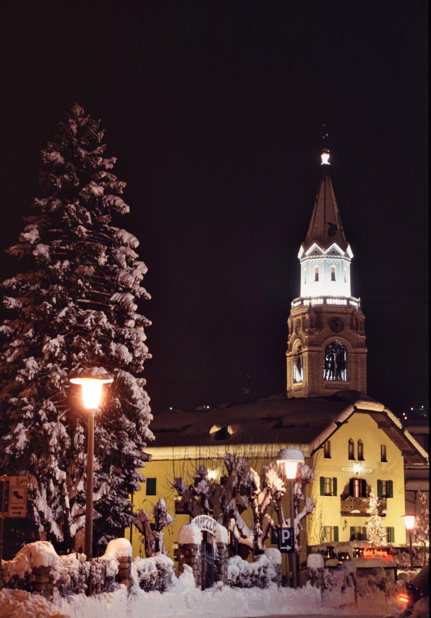 Ambra Cortina Luxury&Fashion Hotel Cortina dʼAmpezzo Exterior foto